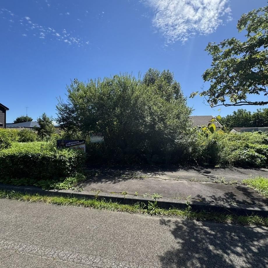 Flat Land in Moegi-cho Near Nishikioka Station - Photo 1