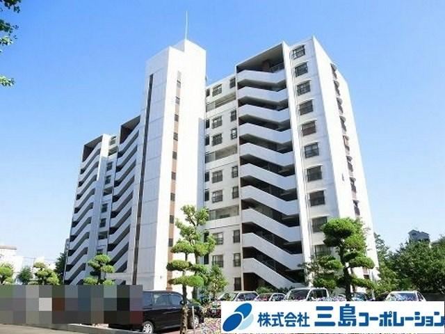 4LDK apartment in Ibaraki, Osaka - Photo 1