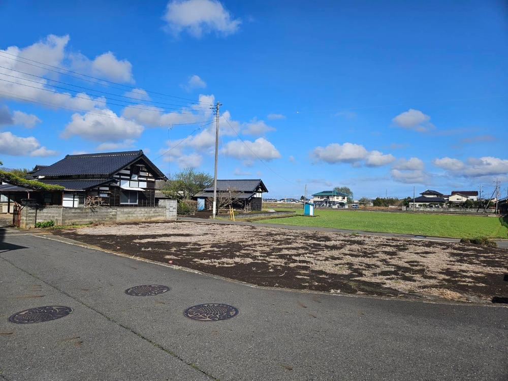 Corner Lot in Nakashi Gotai - Photo 1