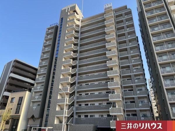 3LDK+S apartment in Higashi Ward, Nagoya, Aichi - Photo 1