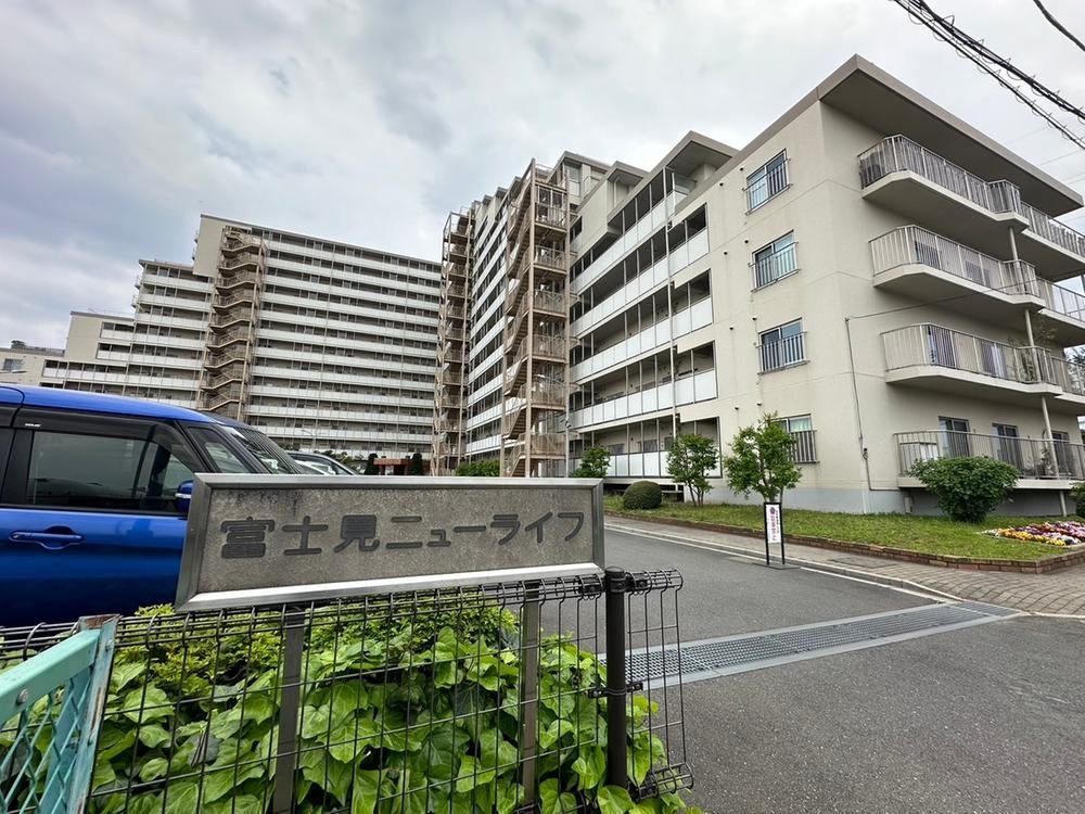 3LDK Apartment with Scenic Views in Fujimi - Photo 1
