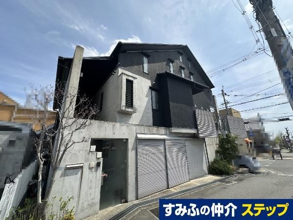 Modern 4LDK Home with Garage in Sakuragaoka, Minoh - Photo 1