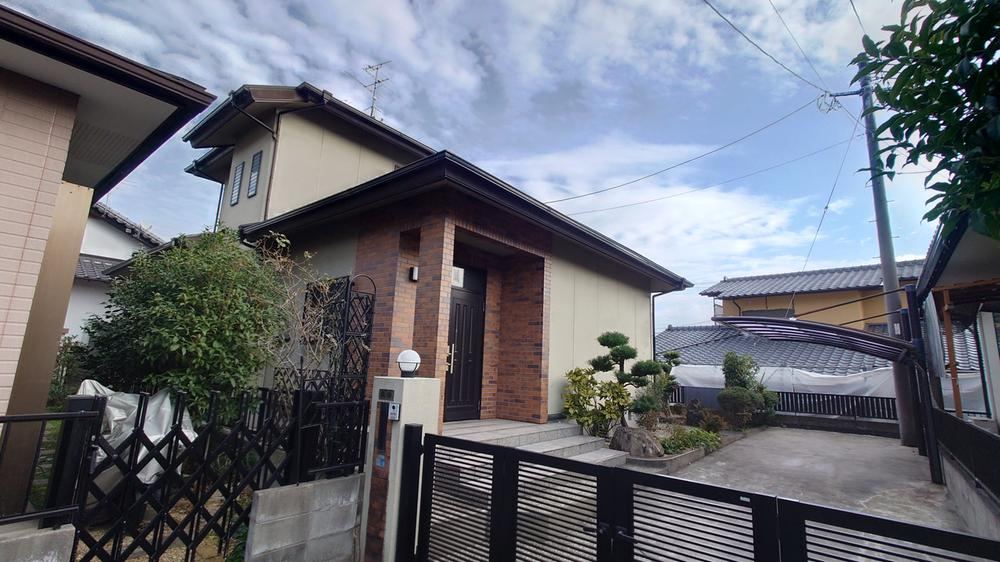 Spacious 3LDK House in Hokukubo - Photo 1
