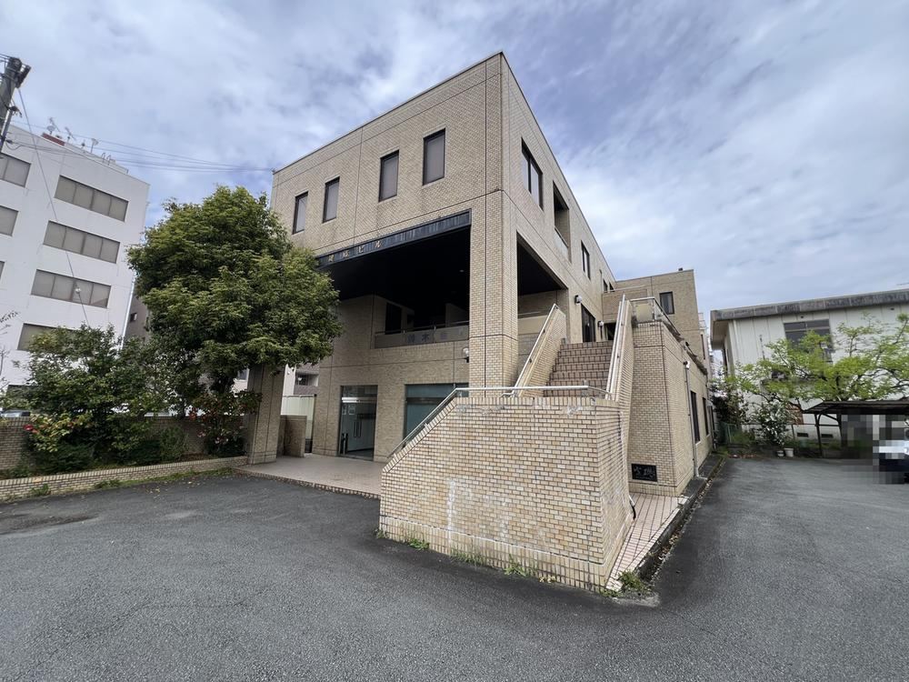 Spacious 10K Detached House with Storefront in Fukuchiyama - Photo 1