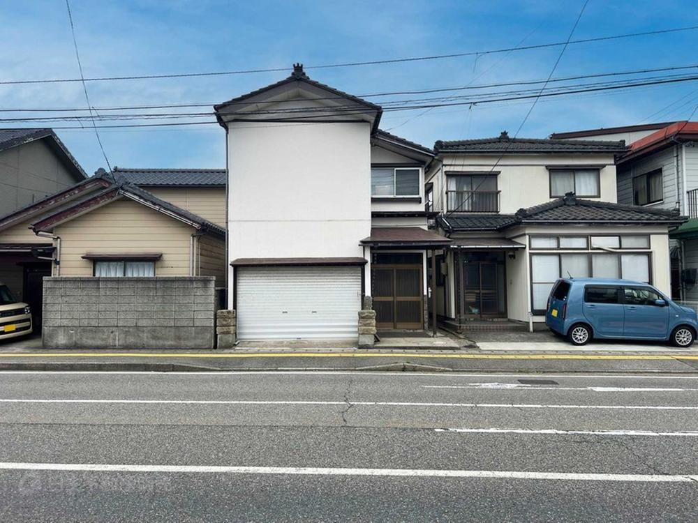 Conveniently Located Land Near Kamishiro Elementary School - Photo 1