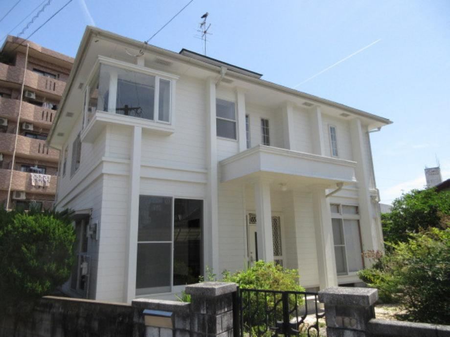 Spacious 4LDK Home in Shirogasaki, Miyazaki - Photo 1