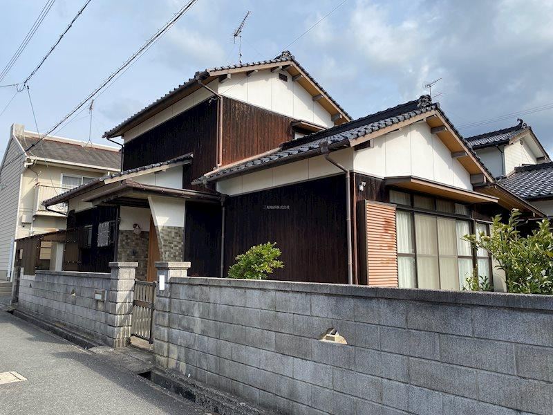Well-Maintained 3LDK House Near Station - Photo 1