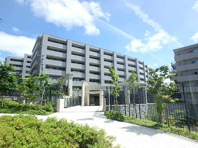 3LDK apartment in Nishinomiya, Hyogo - Photo 1