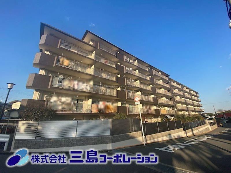 3LDK apartment in Ibaraki, Osaka - Photo 1