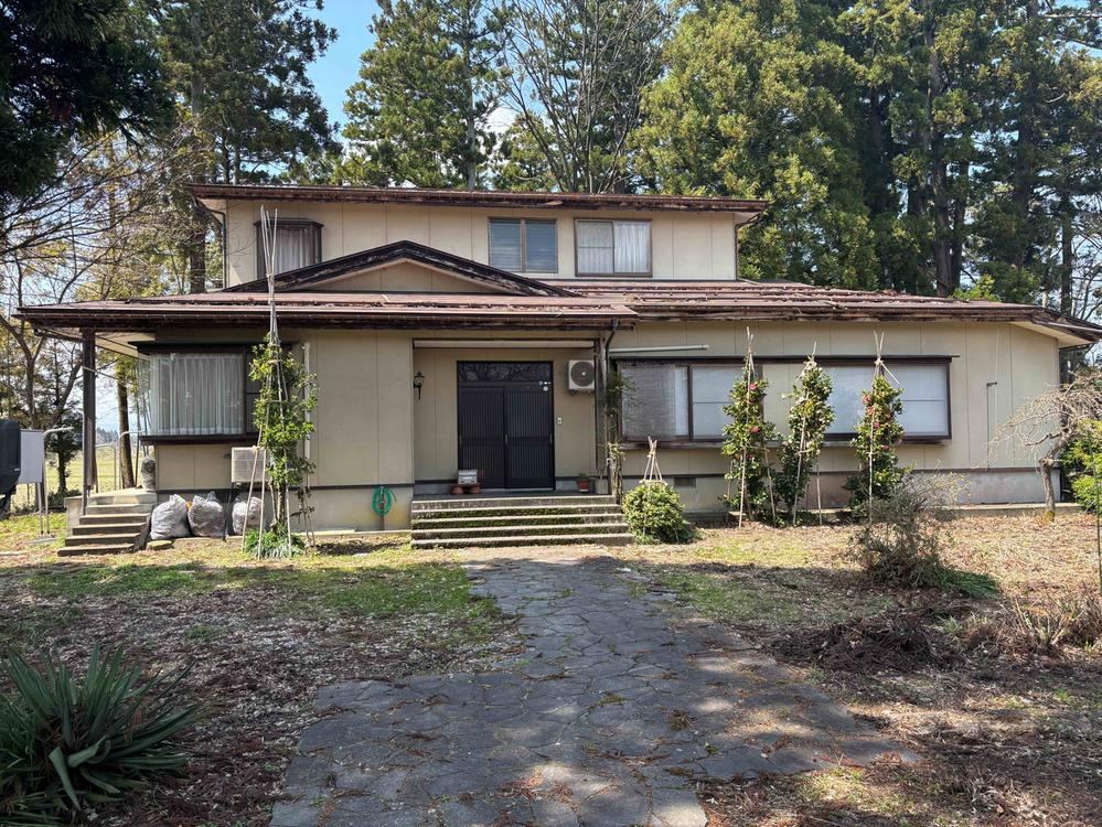 Charming 7LDK Home with Garden and Farm in Joetsu - Photo 1