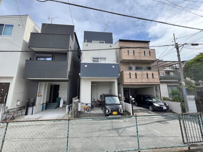 Modern 3LDK Home in Neyagawa - Photo 1