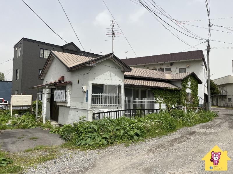Land with Old House in Miyamae-cho - Photo 1