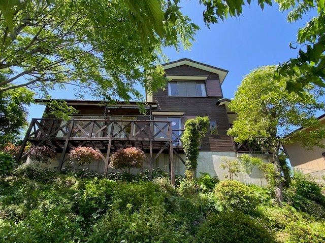 Charming 3DK House with Hot Spring in Futo - Photo 1