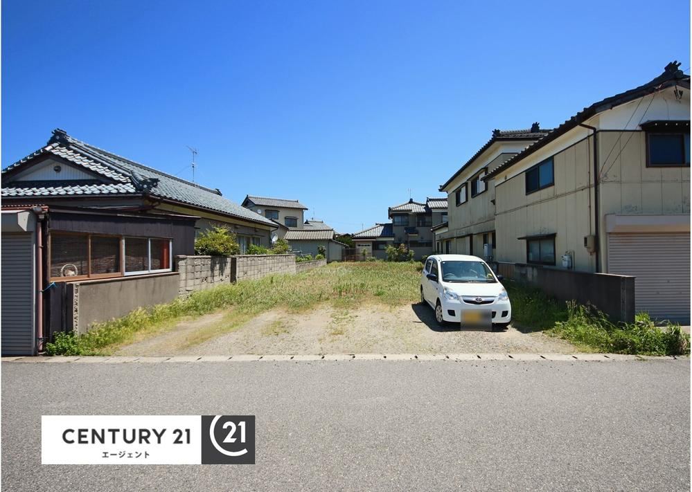Spacious Land Near Route 113 in Niigata - Photo 1