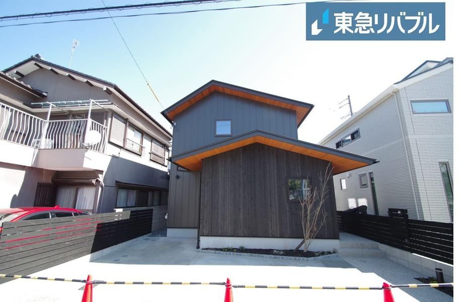 Stylish House in Arike with Modern Amenities - Photo 1