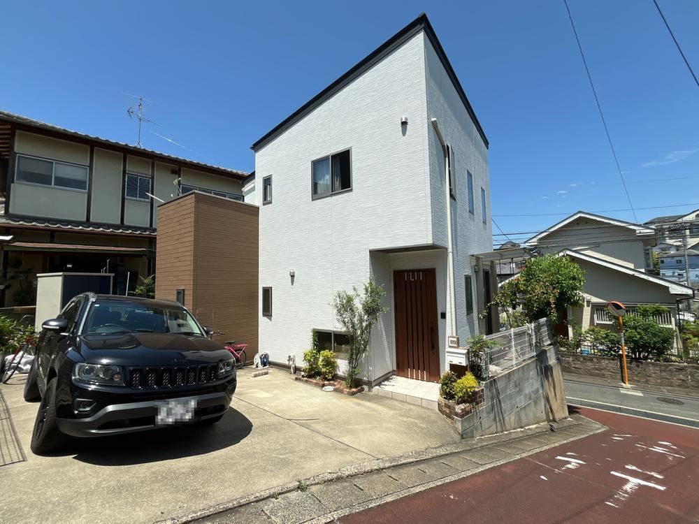 Custom-Built 3LDK Home in Jonan - Photo 1