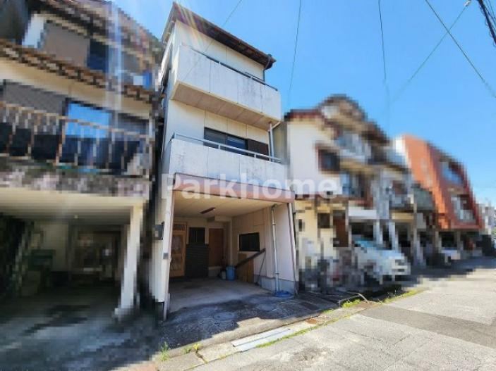 Conveniently Located 3DK+S Detached House in Kochi City - Photo 1
