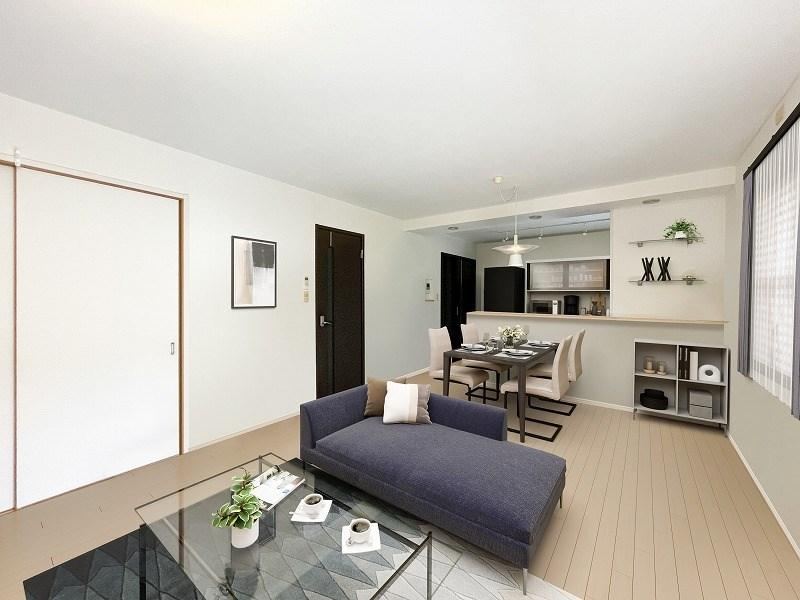 Spacious 5LDK House on 218 sqm Lot in Kitakyushu - Photo 1