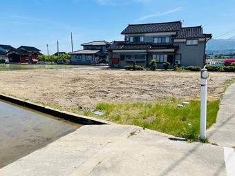 plot of land in Shimoniikawa District