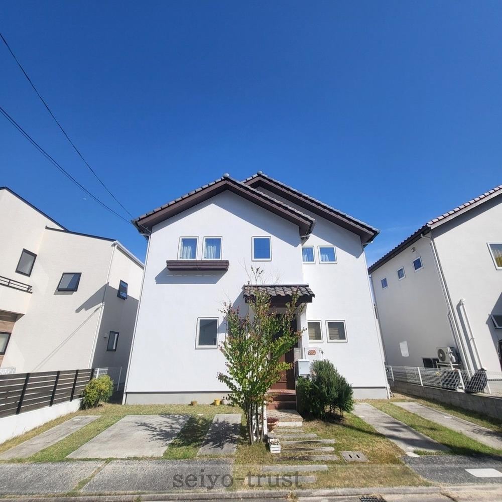 4LDK+S house in Asaminami Ward, Hiroshima - Photo 1