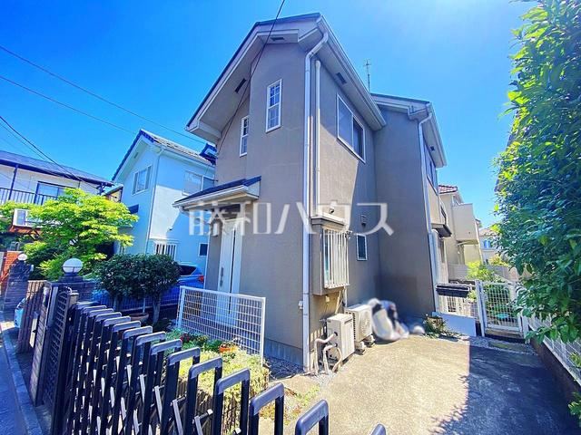 4LDK Home with Spacious Rooms in Nakahara - Photo 1