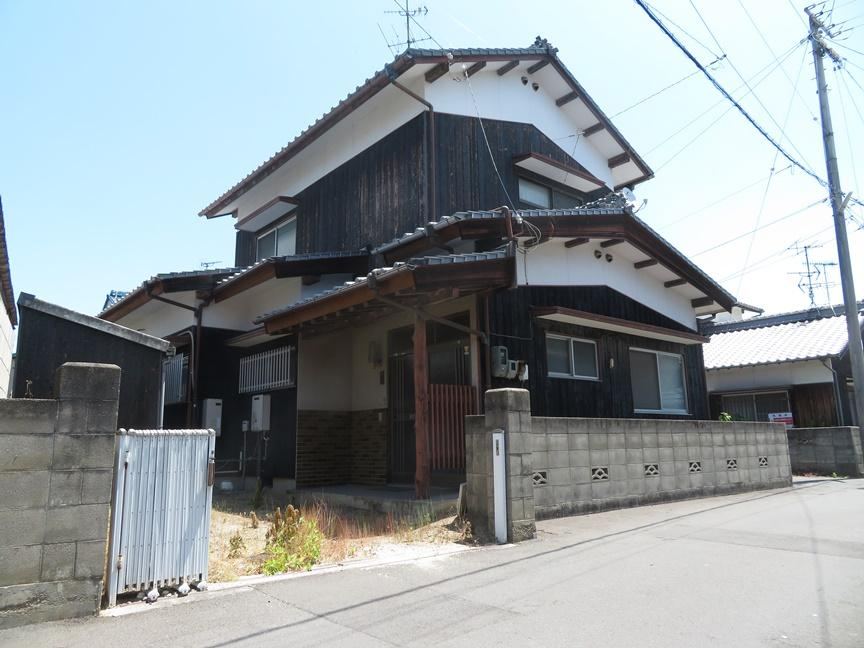 Bright 5DK House in Matsuyama - Photo 1