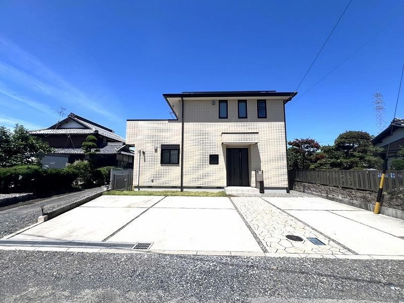 Newly Built 4LDK Home with Solar Power in Ogaki - Photo 1