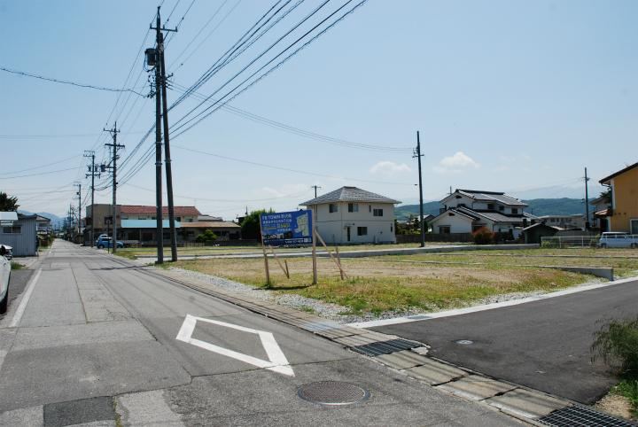 215 m² land in Saku, Nagano - Photo 1