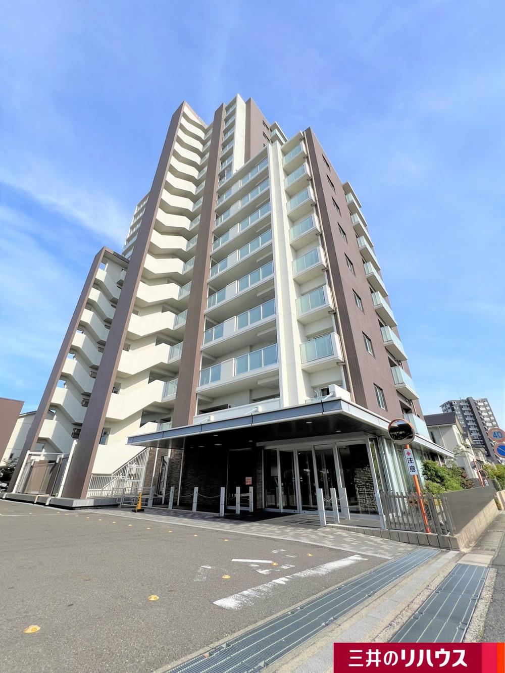 3LDK apartment in Toyota, Aichi - Photo 1