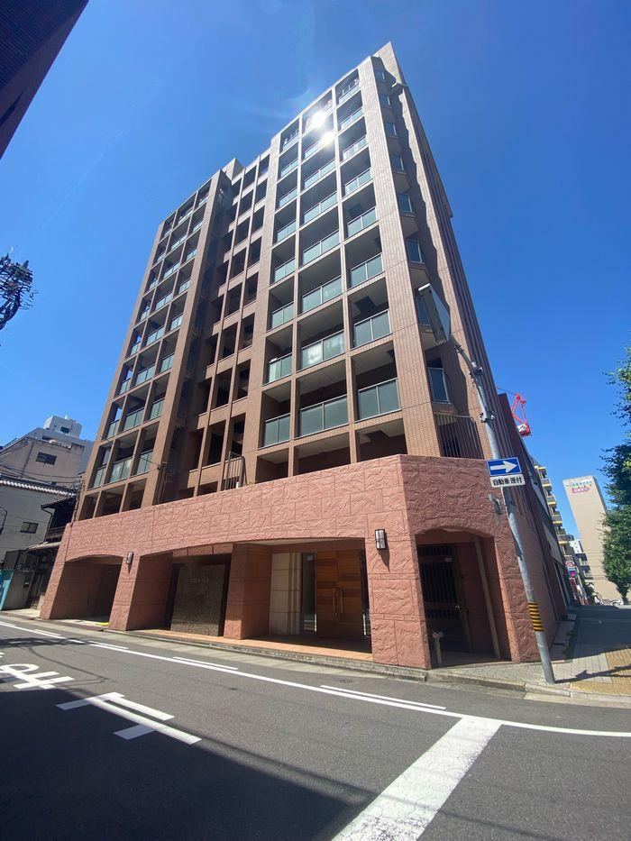 3LDK apartment in Naka Ward, Nagoya, Aichi - Photo 1