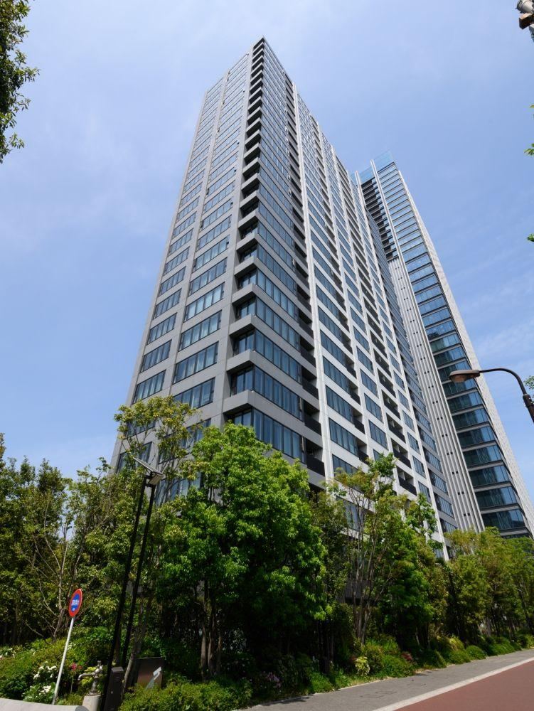 3LDK apartment in Shinjuku Ward, Tokyo - Photo 1