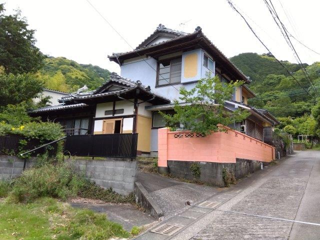 5DK Home in Numazu with Easy Access to Commuting - Photo 1