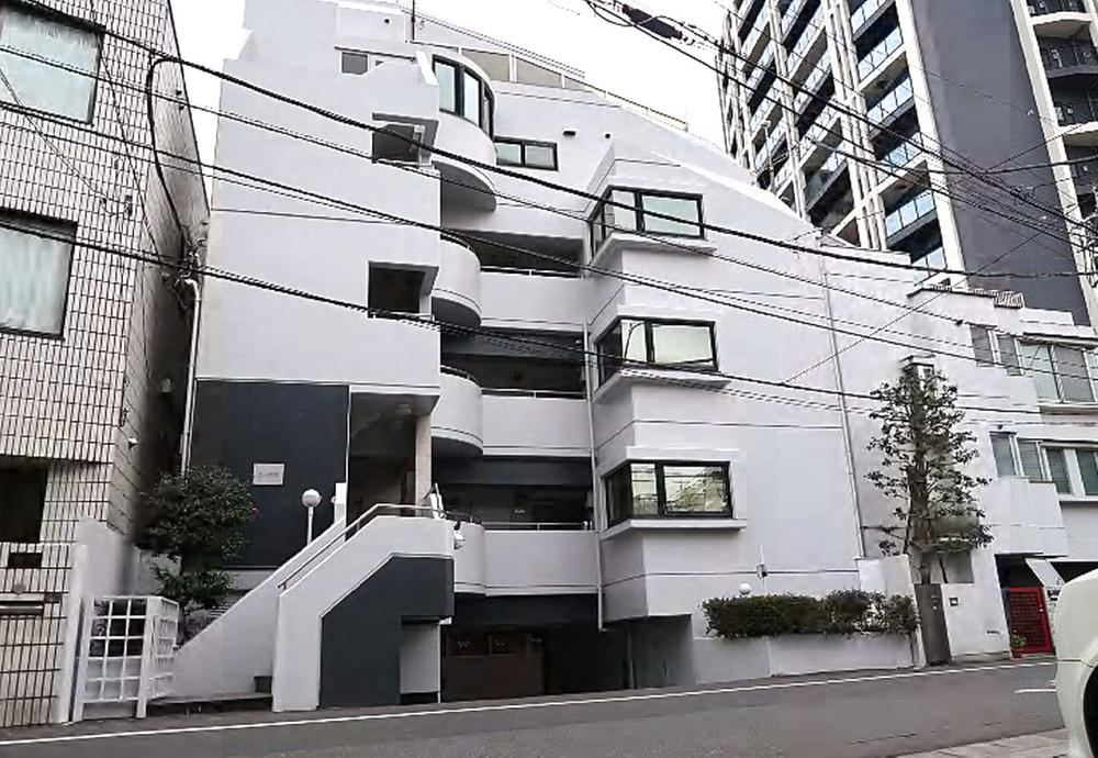 Investment Opportunity: Fully Rented RC Building in Ohyama - Photo 1
