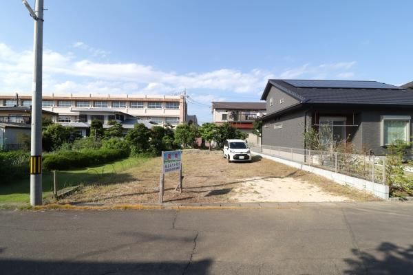 Family-Friendly Land Near Midorioka Schools - Photo 1