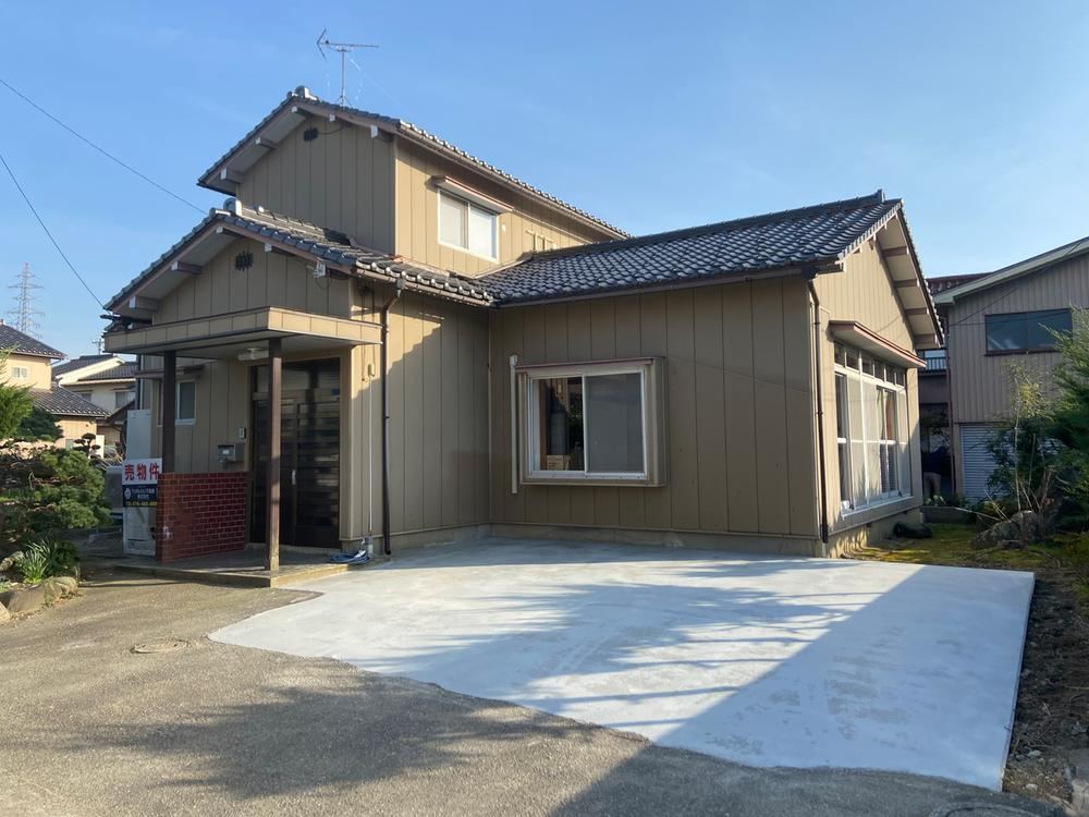 Charming 4LDK House in Toyama City - Photo 1