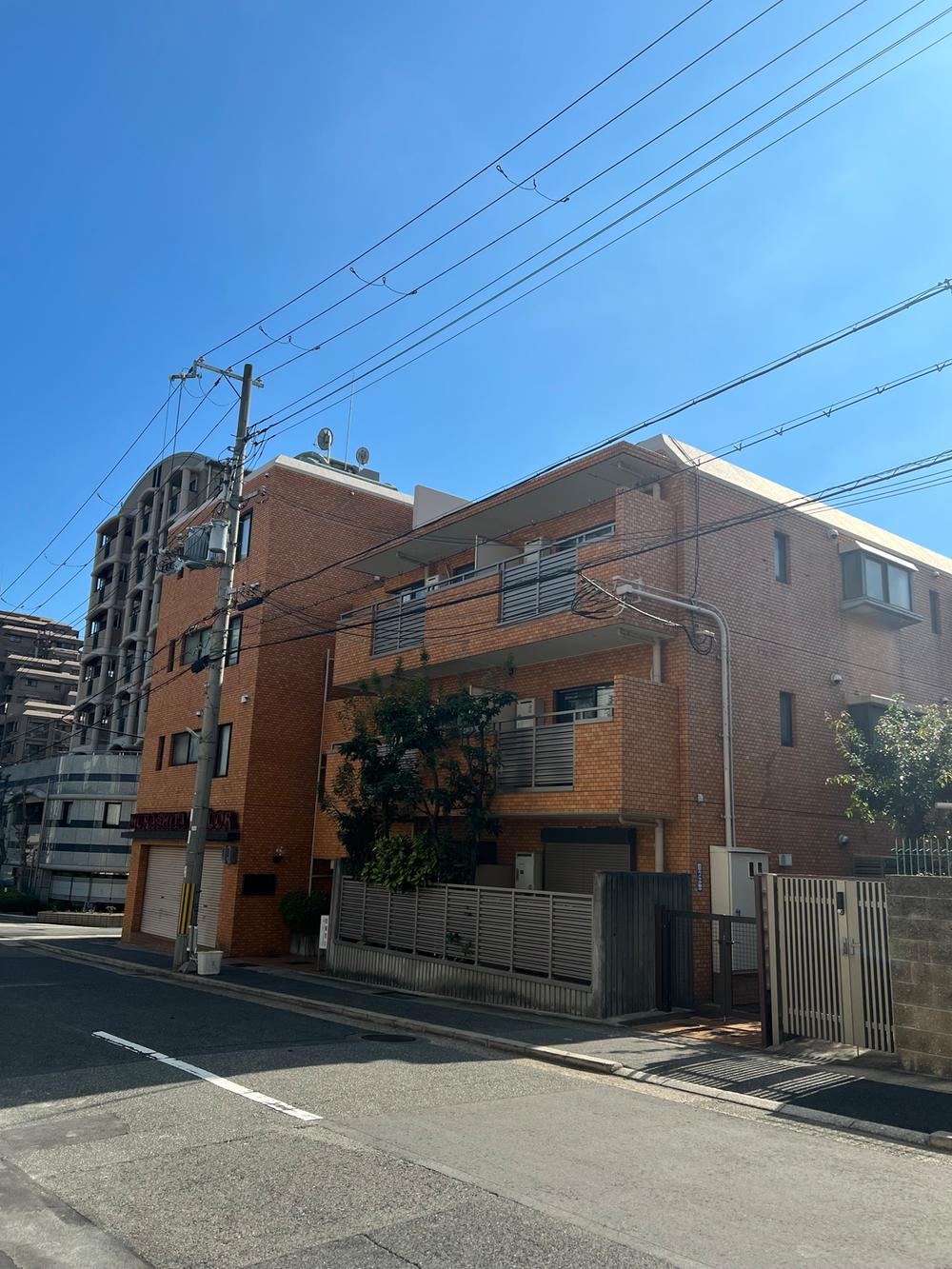 4LDK+S apartment in Higashinada Ward, Kobe, Hyogo - Photo 1