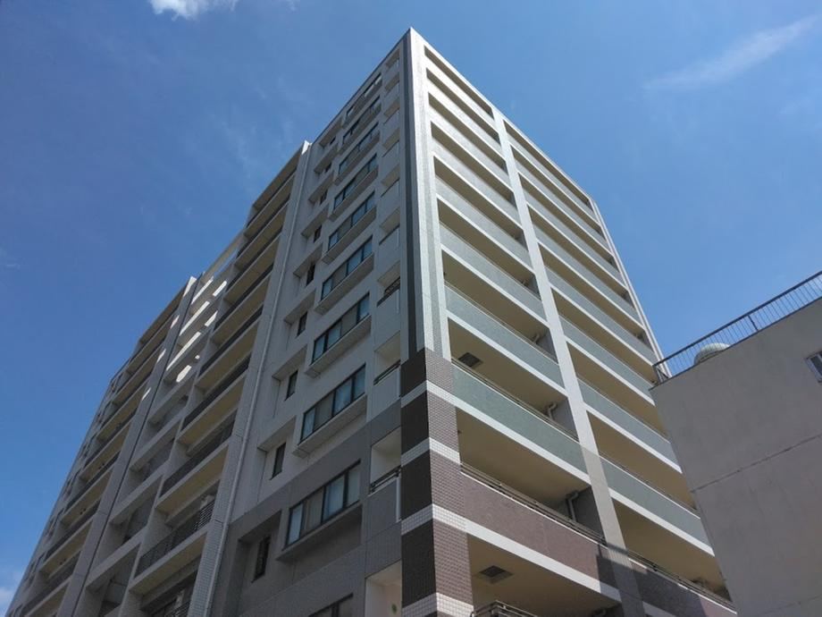 South-Facing 3LDK Apartment Near Two Stations - Photo 1