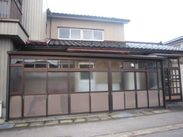 Spacious 9DK House in Kuniyama - Photo 1