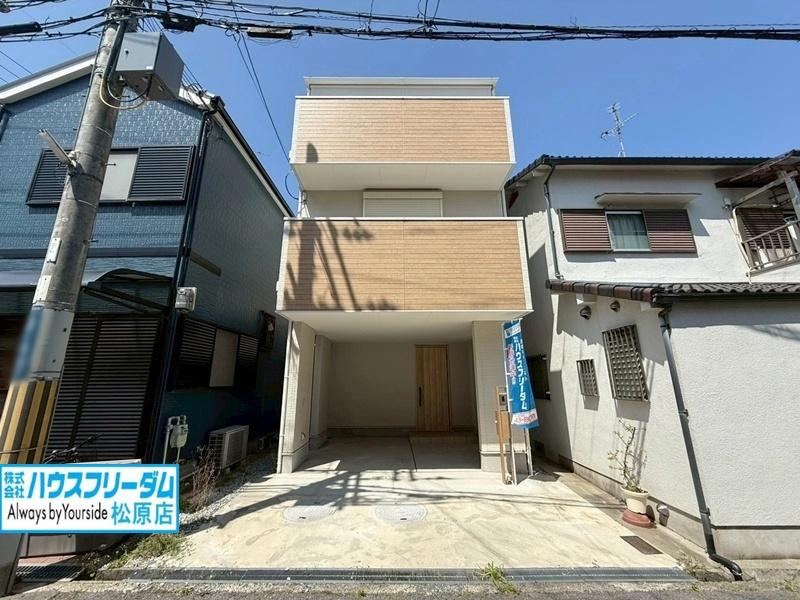 Modern 2LDK+S Home in Matsubara - Photo 1