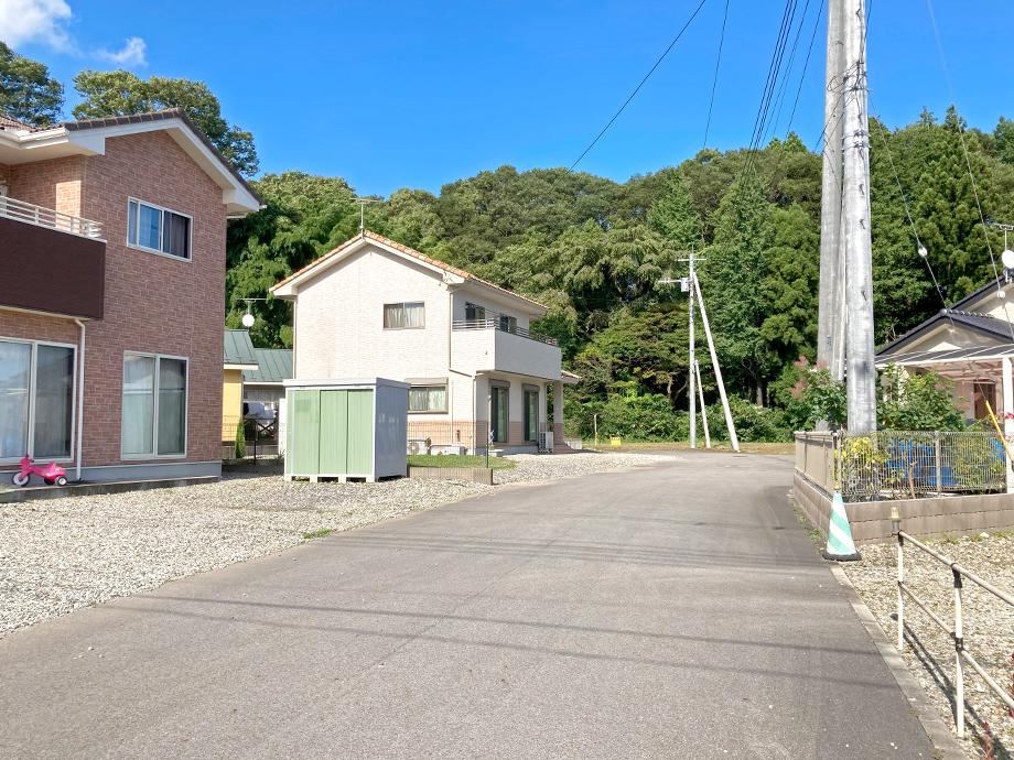 Convenient Land Near Shopping in Nasu - Photo 1