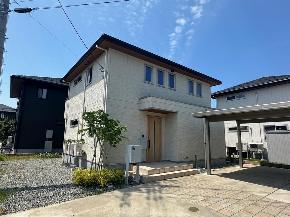 Charming 3LDK Home in Goshono Teidai, Akita City - Photo 1