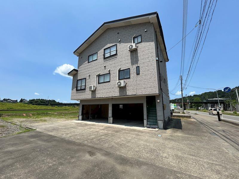 7DK Barrier-Free Home with Elevator in Nagaoka - Photo 1