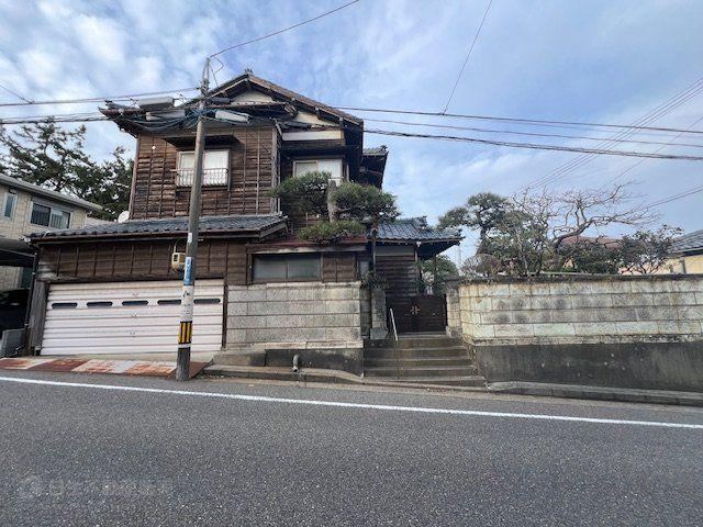 Renovation-Ready Traditional House with Garden in Niigata - Photo 1