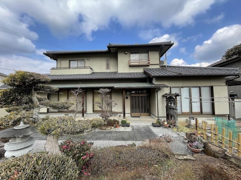 Spacious 7SLDK Traditional Home in Takamatsu - Photo 1