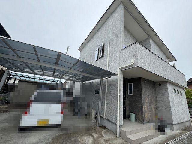 Custom-Built 4LDK Home by Shinhiro - Photo 1