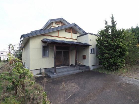 6LDK Home with Spacious Living Areas in Matsubara - Photo 1