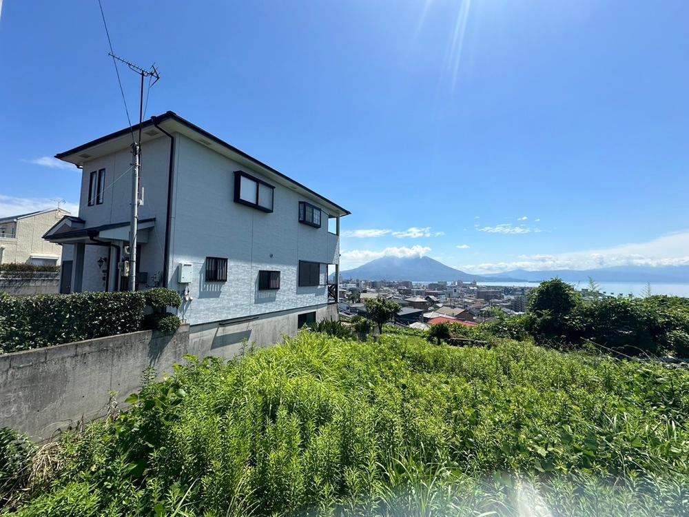 Stunning 3LDK Home with Panoramic Views in Hinode-cho - Photo 1
