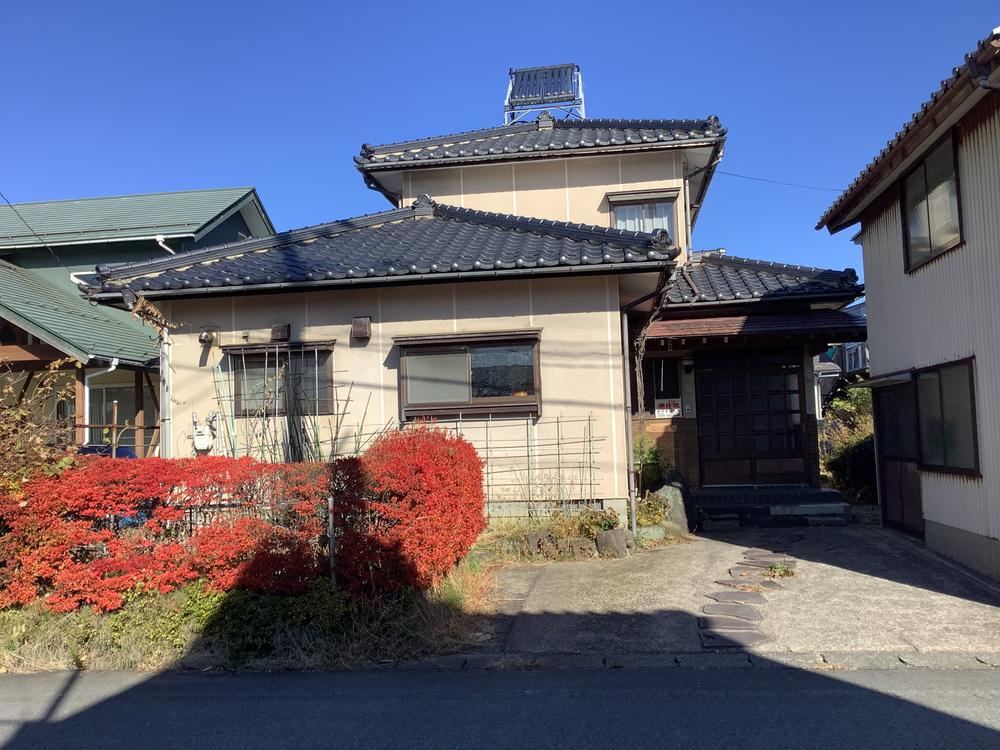 Charming Showa-Era 5DK Home in Otsuka Town - Photo 1