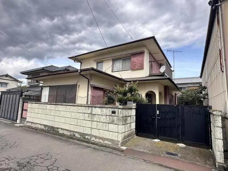 5DK House Near Enza Station in Takamatsu - Photo 1