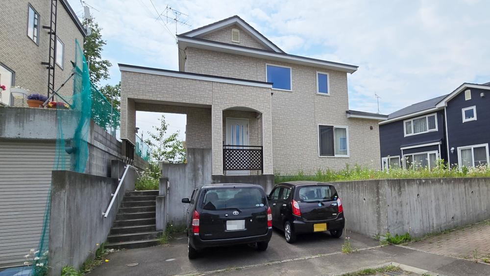 Modern 4LDKS Detached House in Kitahiroshima - Photo 1